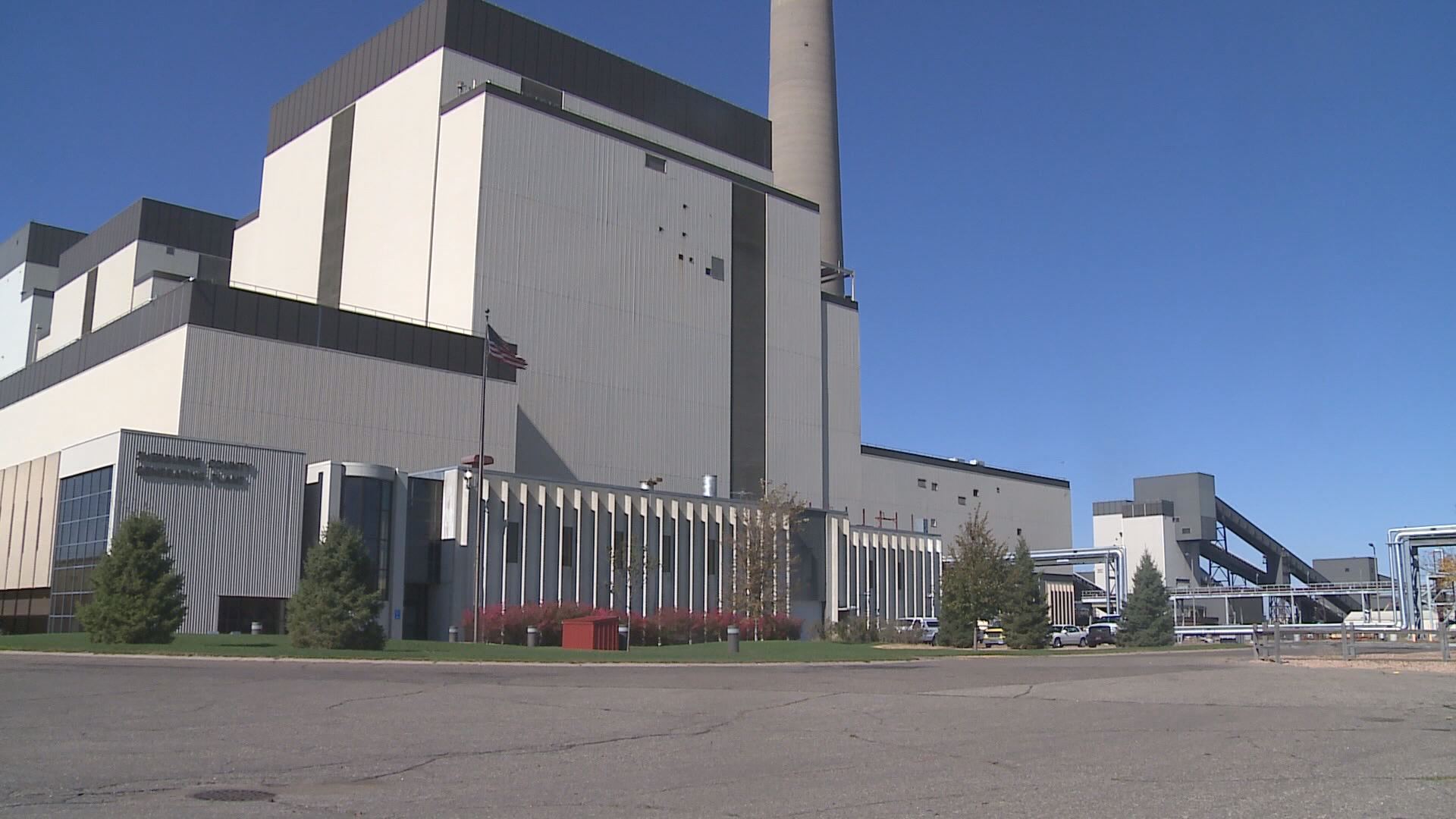 Dayton signs bill letting Xcel build gas plant in Becker